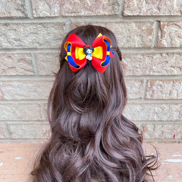Handmade Disney Princess Snow White 'Bows Party' Hair Bow Clip for girls - Picture 9 of 9